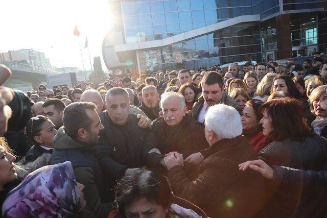 Bayraklı Karabağ’ı bırakmıyor