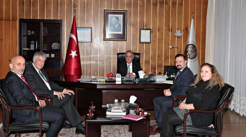 Uluslararası Dil Merkezlerinden Rektör Çomaklı’ya ziyaret