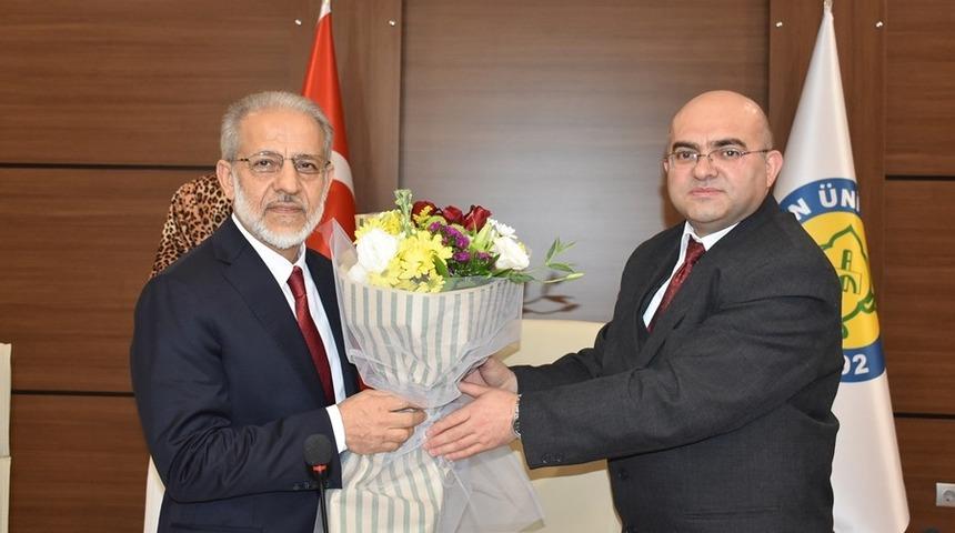 Harran &Uuml;niversitesinde Rekt&ouml;r &Ccedil;elik g&ouml;revi devraldı