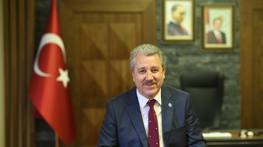 Rekt&ouml;r Budak: "2019&rsquo;da da daha &ccedil;ok &uuml;retmeye devam edeceğiz&rdquo;