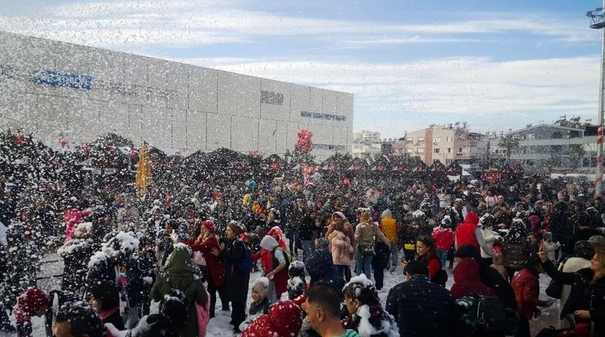 Muratpaşa&rsquo;da yeni yıl partisi