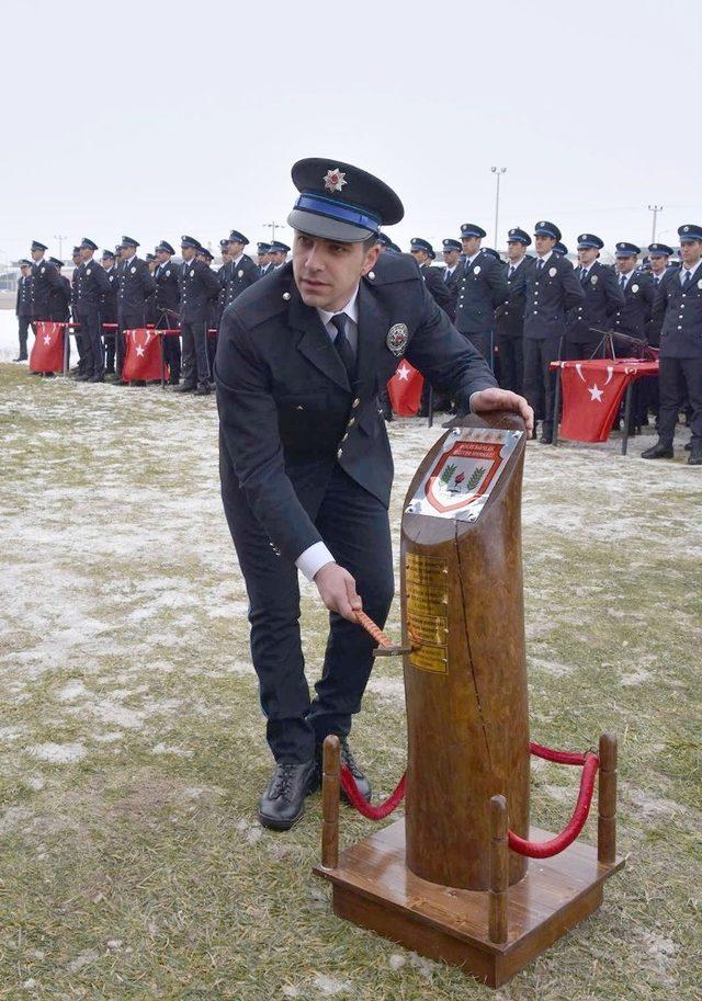 Polis adayları mezun oldu