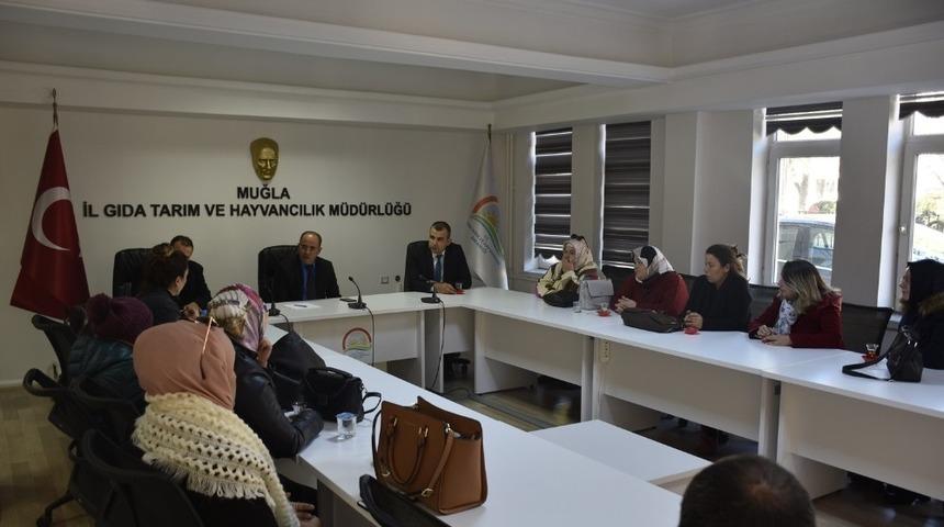 Kadın &ccedil;ift&ccedil;iler kooparatif&ccedil;ilik konusunda bilgilendirildi