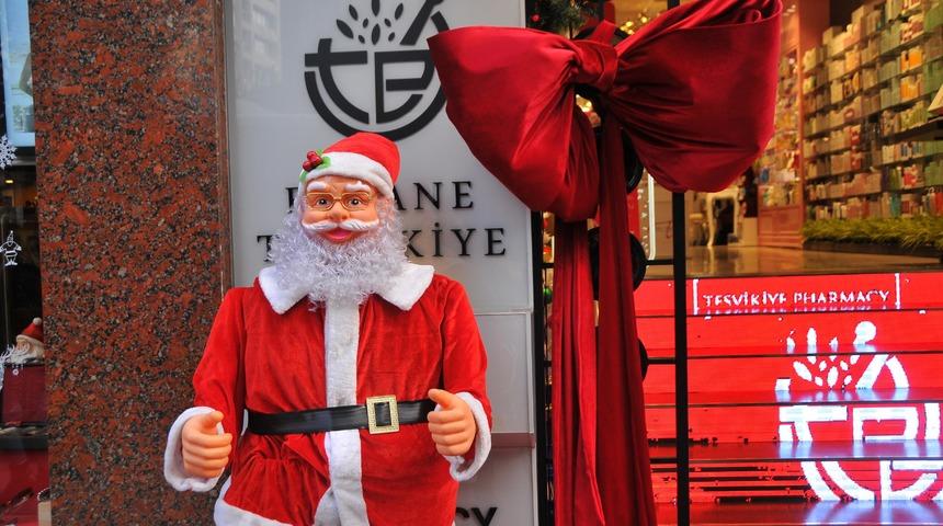 Nişantaşı sokakları yılbaşına hazır