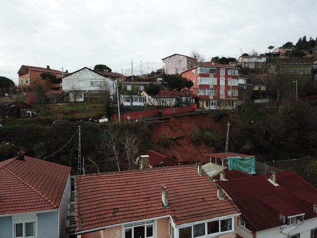 (Havadan fotoğraflarla) - Sarıyer'de yol çöktü, mahalle sakinleri tedirgin