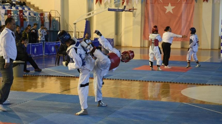 Tekvandocular Kurtuluş kupası i&ccedil;in m&uuml;cadele etti