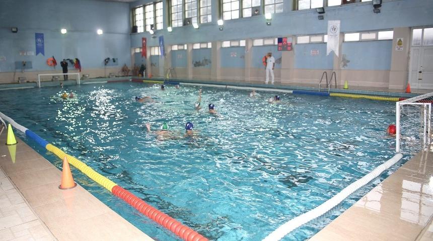 Goller 97. Kurtuluş G&uuml;n&uuml; anısına atıldı