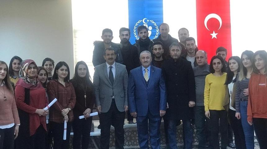 Hakkari&rsquo;de 60 kursiyere girişimcilik sertifikası verildi