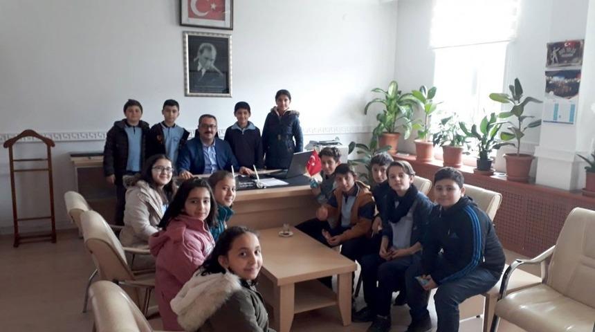 Karaca: "Başarılı bir nesil yetişeceğine inanıyorum"