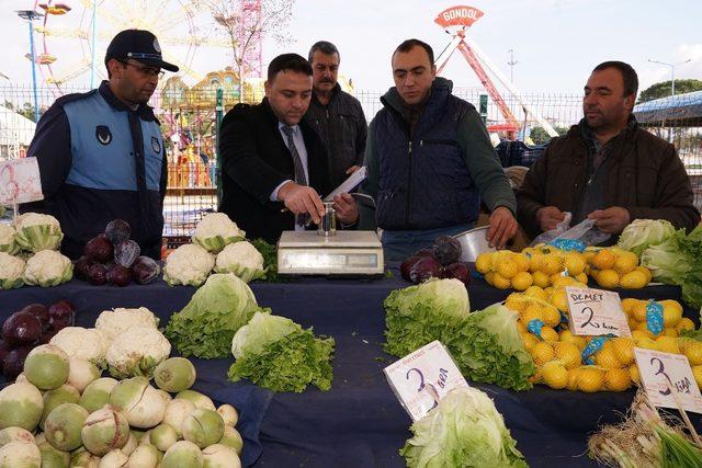 Zabıta ekiplerinden pazar yerlerinde denetim