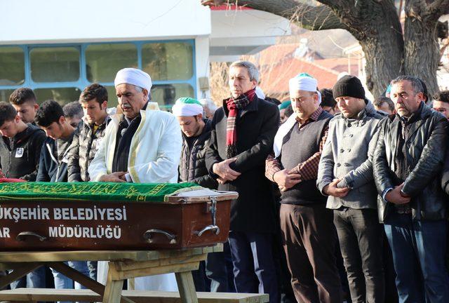 Arkadaşının kazara vurduğu Emre, toprağa verildi