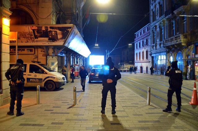 İstiklal caddesinde bekçiler de görev yapıyor