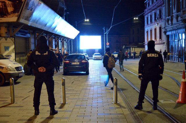 İstiklal caddesinde bekçiler de görev yapıyor