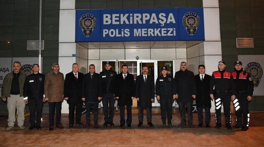 Kocaeli Valisi, yılbaşında g&ouml;rev başındaki kamu &ccedil;alışanlarını unutmadı