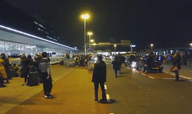 Hollanda'da Schiphol Havalimanı'nda bomba paniği