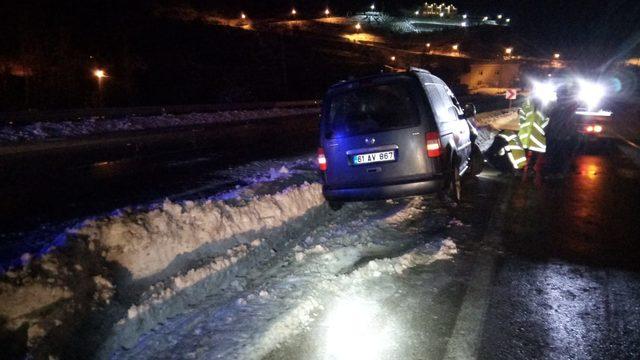 Gümüşhane'de buzlanma nedeniyle kaza: 3'ü çocuk 5 yaralı