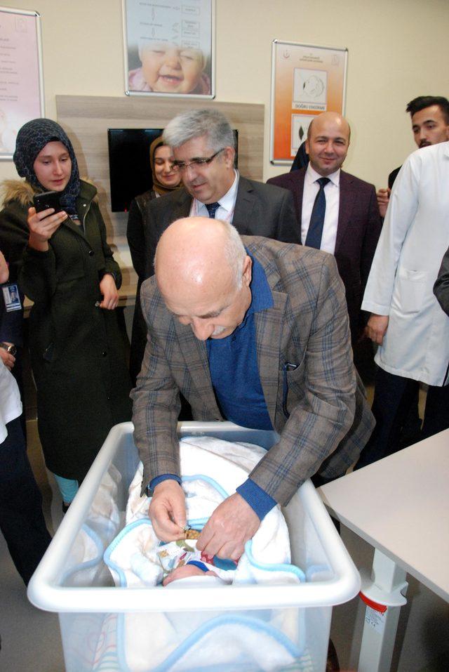 Kayseri'de 2019 yılının ilk bebeğine Recep Tayyip ismi verildi