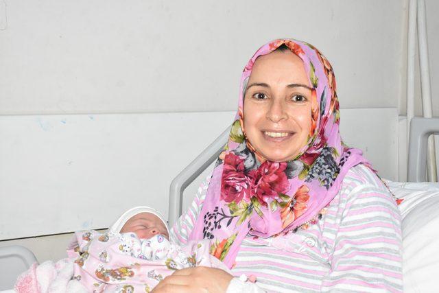 Malatya'da yeni yılın ilk bebeği 'Fatma Nisa'