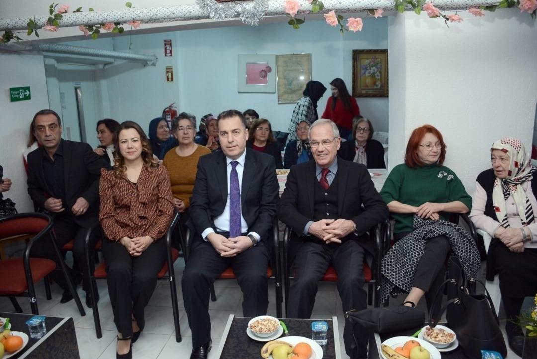 Yılbaşını huzurevi sakinleri ile ge&ccedil;irdiler