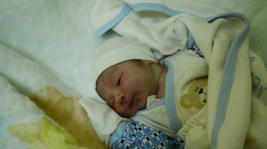 Kırşehir&rsquo;de yılın ilk bebeği &ldquo;Erdal&rdquo; oldu