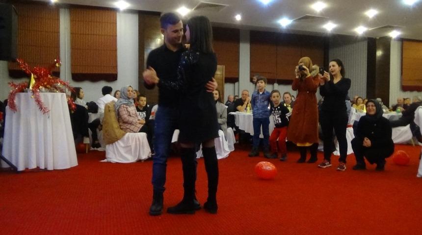 2019 yılının ilk evlilik teklifi K&uuml;tahya&rsquo;da ger&ccedil;ekleşti