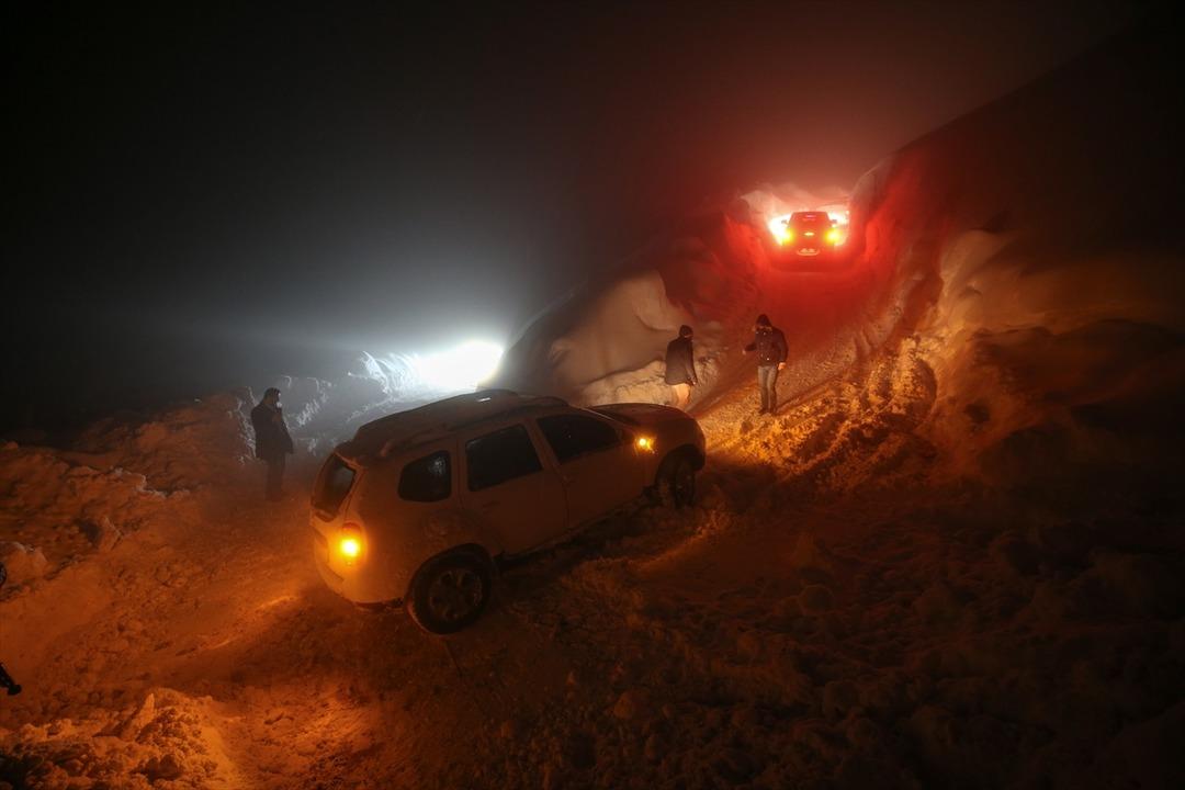S&uuml;leyman Soylu, yeni yıla Y&uuml;ksekova'daki &uuml;s b&ouml;lgesinde girdi