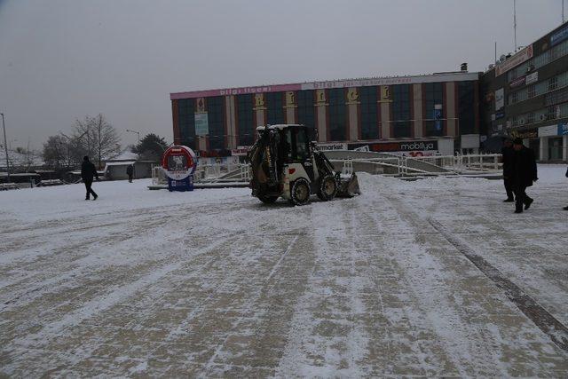 Erzincan Belediyesi’ne karla mücadelede tam not