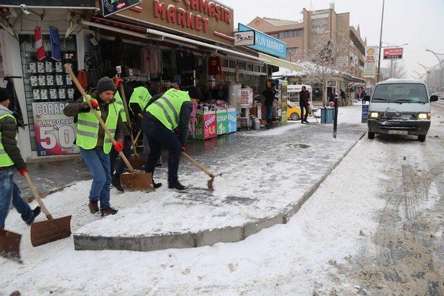 Erzincan Belediyesi’ne karla mücadelede tam not