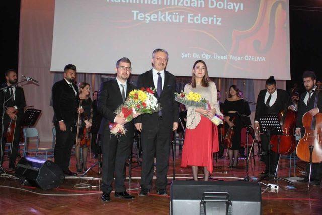 Erzincan Binali Yıldırım Üniversitesi’nde yeni yıl konseri düzenlendi