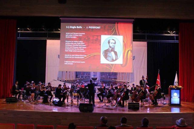 Erzincan Binali Yıldırım Üniversitesi’nde yeni yıl konseri düzenlendi