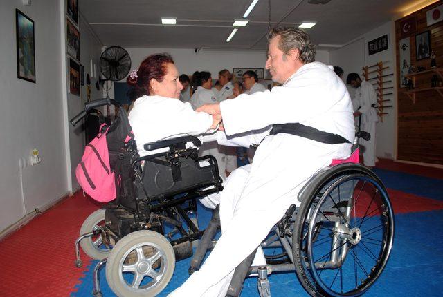 Hayal'in tekerlekli sandalyedeki yaşamı aikido ile tamamen değişti