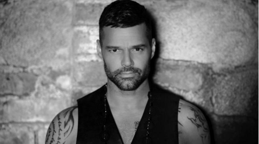 Ünlü şarkıcı Ricky Martin baba oldu
