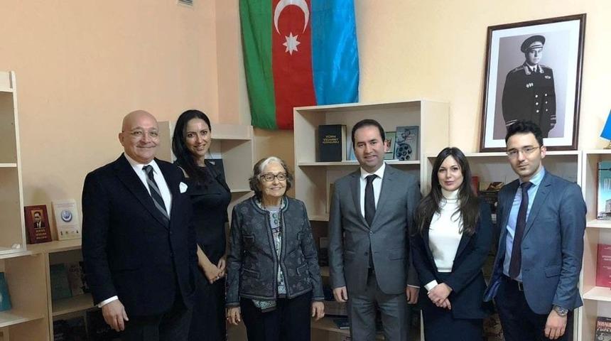 Yazar G&uuml;lten Dayıoğlu, Azerbaycan Odlar Yurdu &Uuml;niversitesi&rsquo;nde