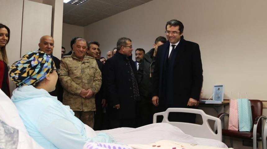 Erzurum&rsquo;da 2019 yılının ilk bebeği Mehmet Akif oldu