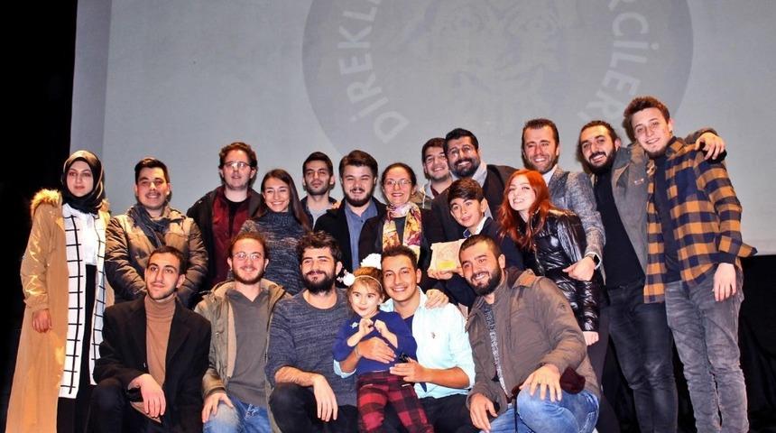 Sui Generis Tiyatro&rsquo;ya &ouml;d&uuml;l