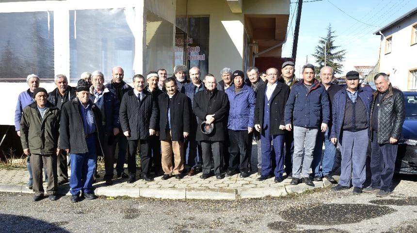 Başkan Ata&ccedil; kahvehane ziyaretlerini s&uuml;rd&uuml;r&uuml;yor