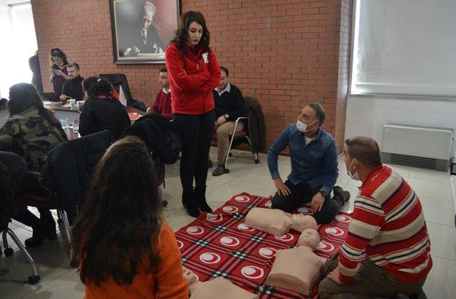 Belediye personeline ilk yardım eğitimi