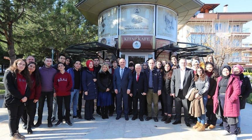 Pamukkale&rsquo;den Erciş&rsquo;e eğitim k&ouml;pr&uuml;s&uuml;