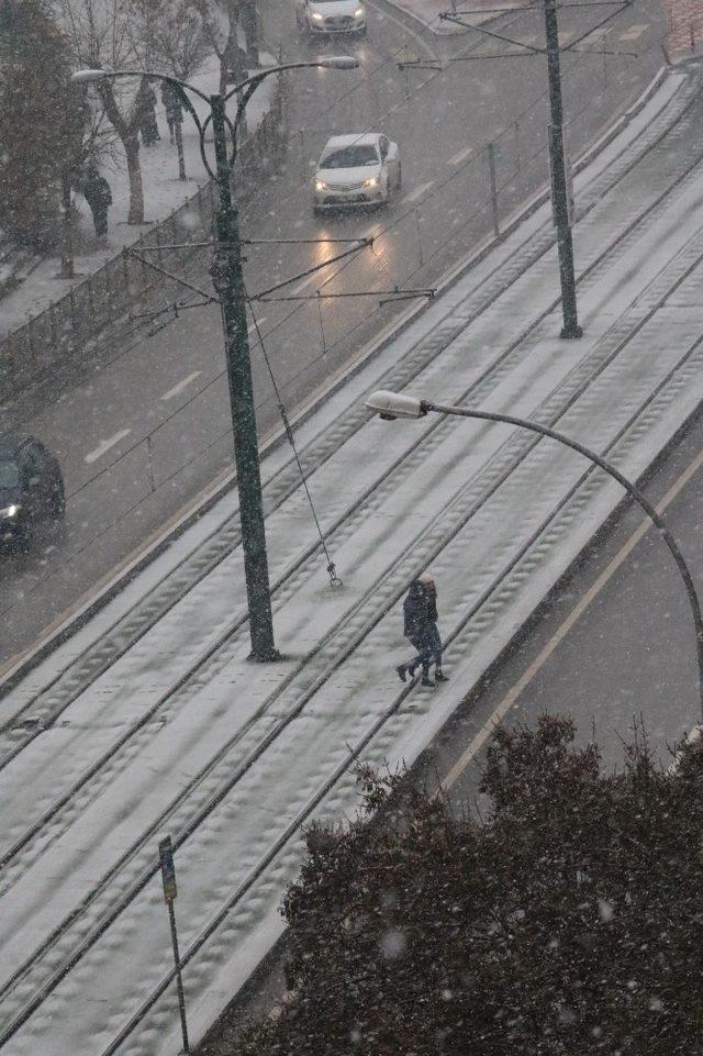 Gaziantep’te kar yağışı