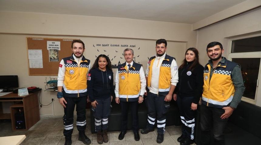 Tahmazoğlu, 7/24 &ccedil;alışanları yeni yıla girerken yalnız bırakmadı