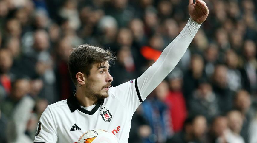 Dorukhan Tok&ouml;z: Kalbim hep Beşiktaş'tan yanaydı