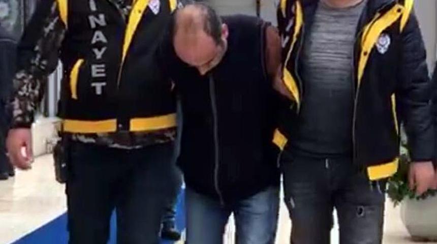 Cebinden &ccedil;ıkan paralarda, &ouml;ld&uuml;rd&uuml;ğ&uuml; hurdacının parmak izi bulundu