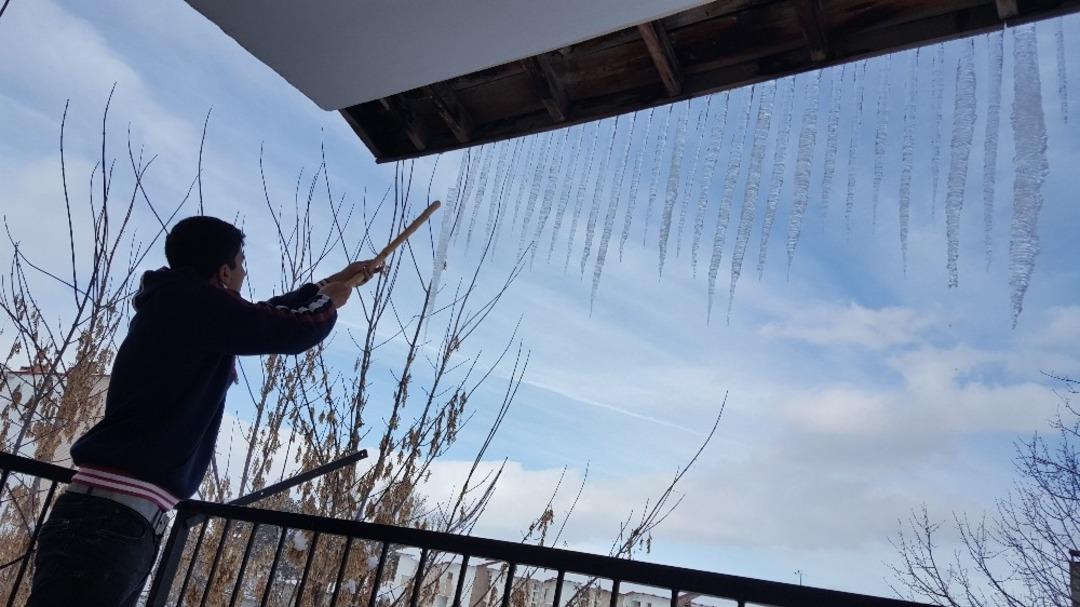 Tatvan&rsquo;da dondurucu soğuklar