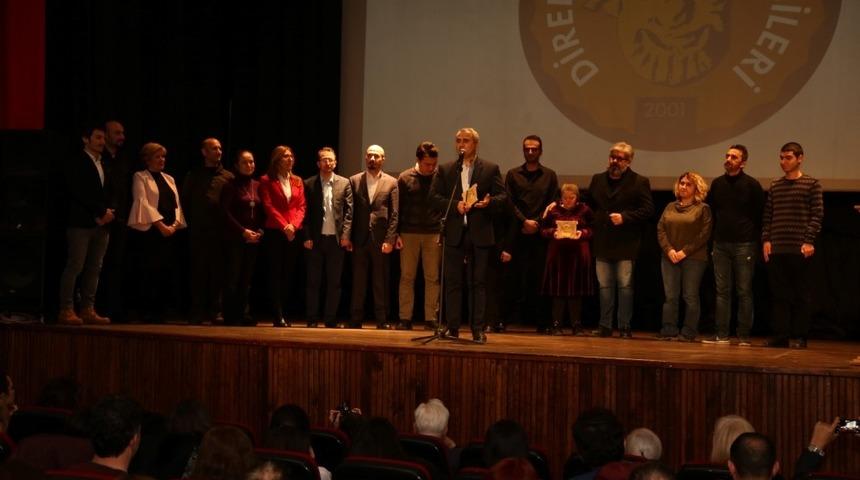 B&uuml;y&uuml;kşehir Şehir Tiyatrolarına 2 &ouml;d&uuml;l