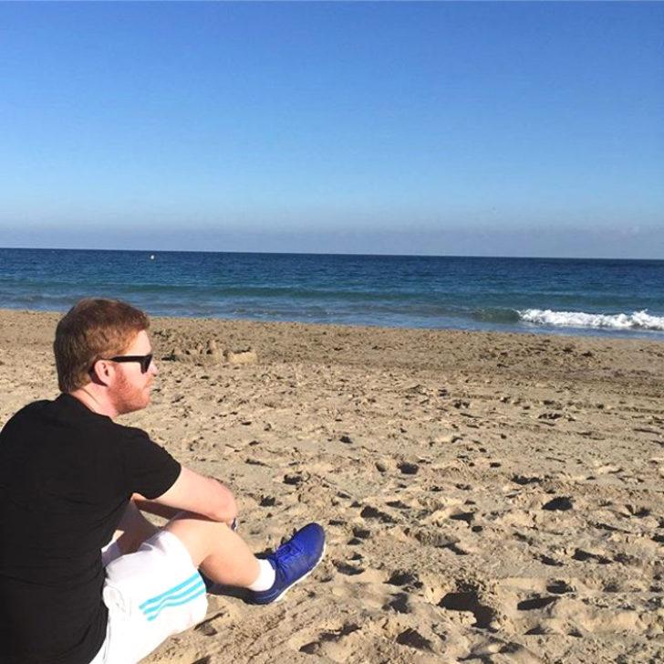 İngiltereli emlakçı sırf Prens Harry'e benzetildiği için paraya para demiyor  G1