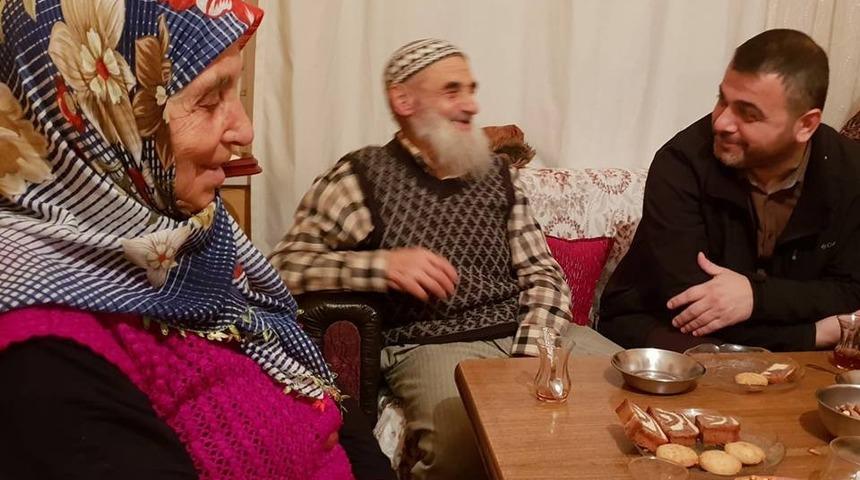 Kartepe&rsquo;de 61 yıllık mutlu evlilik