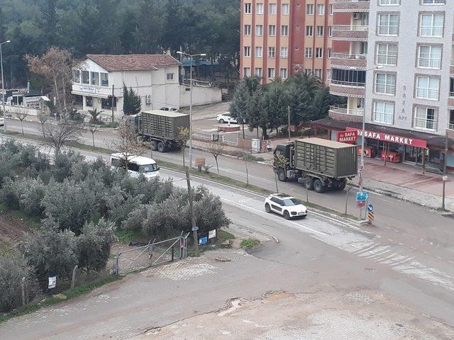 Hatay’dan askeri sevkiyat sürüyor