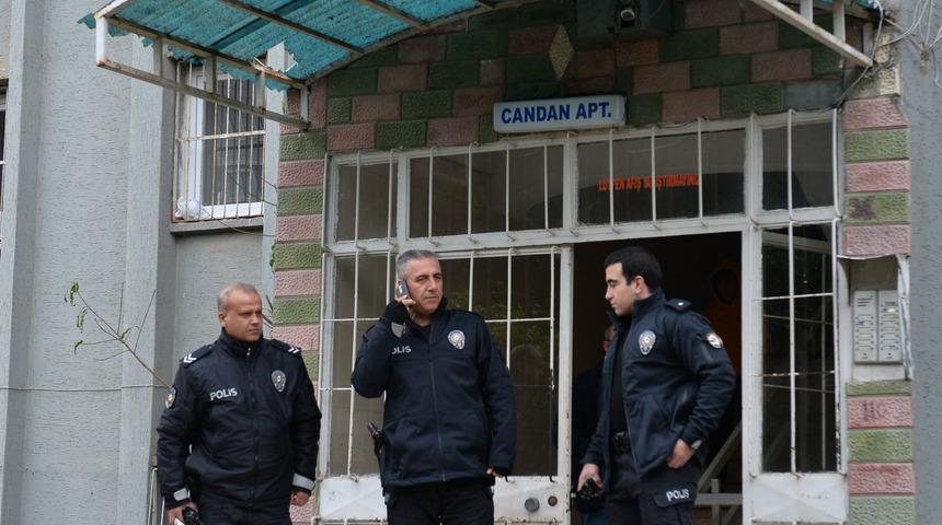 Asans&ouml;r boşluğuna d&uuml;şen teknisyen &ouml;ld&uuml;