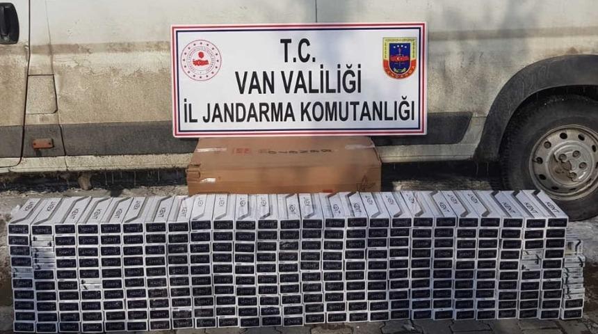 Bebek giyim malzemeleri arasında ka&ccedil;ak sigara &ccedil;ıktı