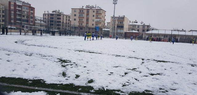 Sindelhöyükspor evinde rakibi Yavuzspor’u farklı yendi